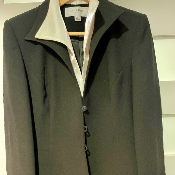 Sag Harbor black and white suit - Picture 3 of 6